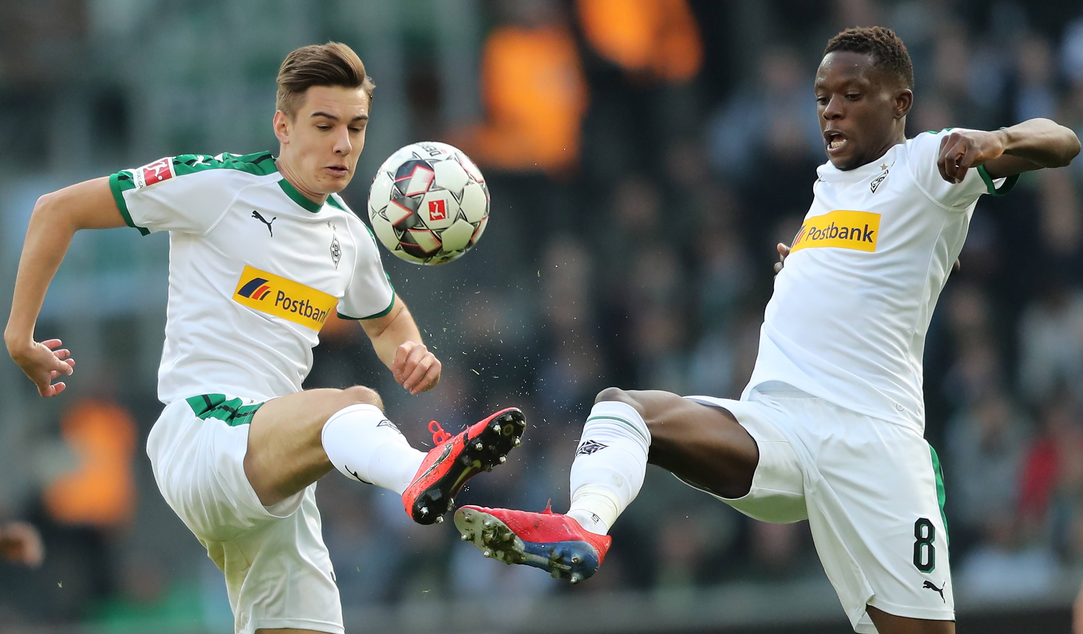 关于美因茨客场不敌对手，遗憾离开赛场的信息