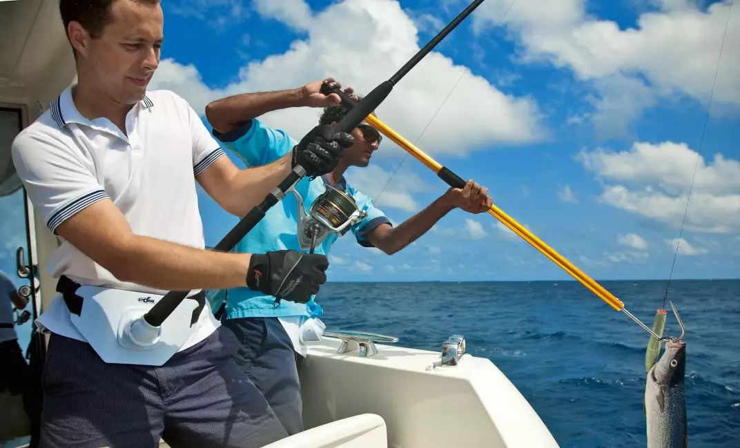 马尔代夫全新雷霆，夺得高尔夫比赛金牌