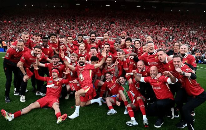 利物浦战胜对手，英超冠军头把交椅