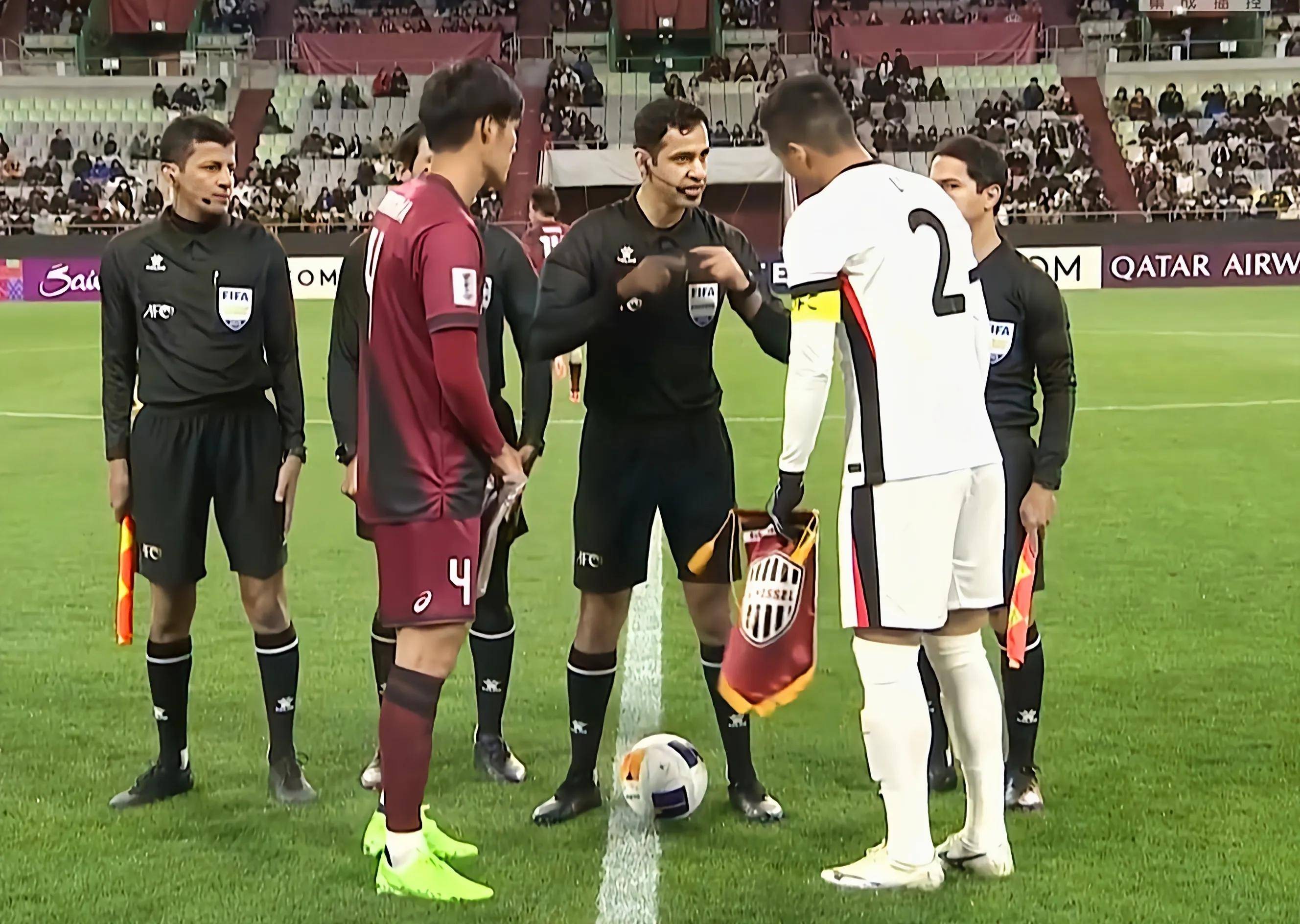 亚冠比赛热闹开启，引发球迷热议的简单介绍