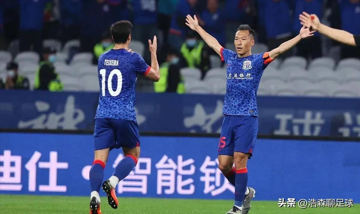 大连人和队主场胜利，球迷热情加油助威支持的简单介绍