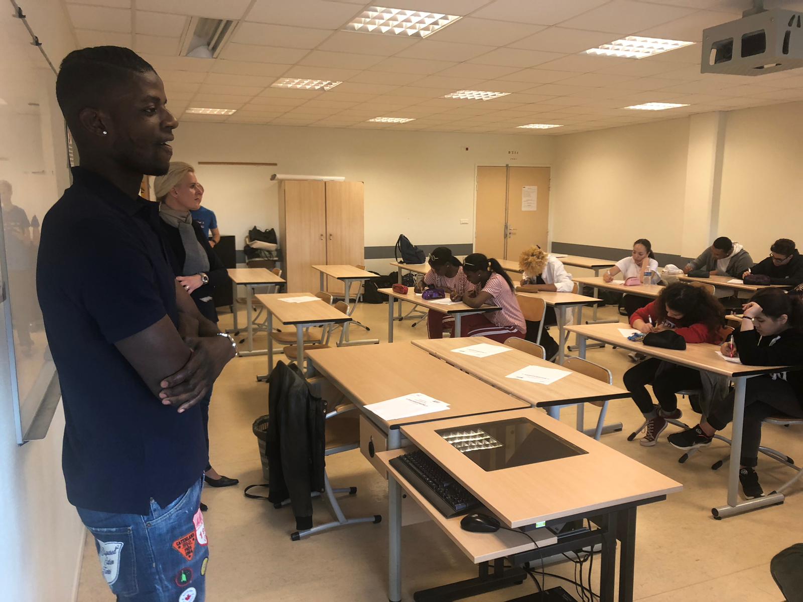 法国主教练被邀请指导外国青训营 法国主教练被邀请指导外国青训营