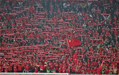 新加坡队众将团结一致，勇往直前的简单介绍