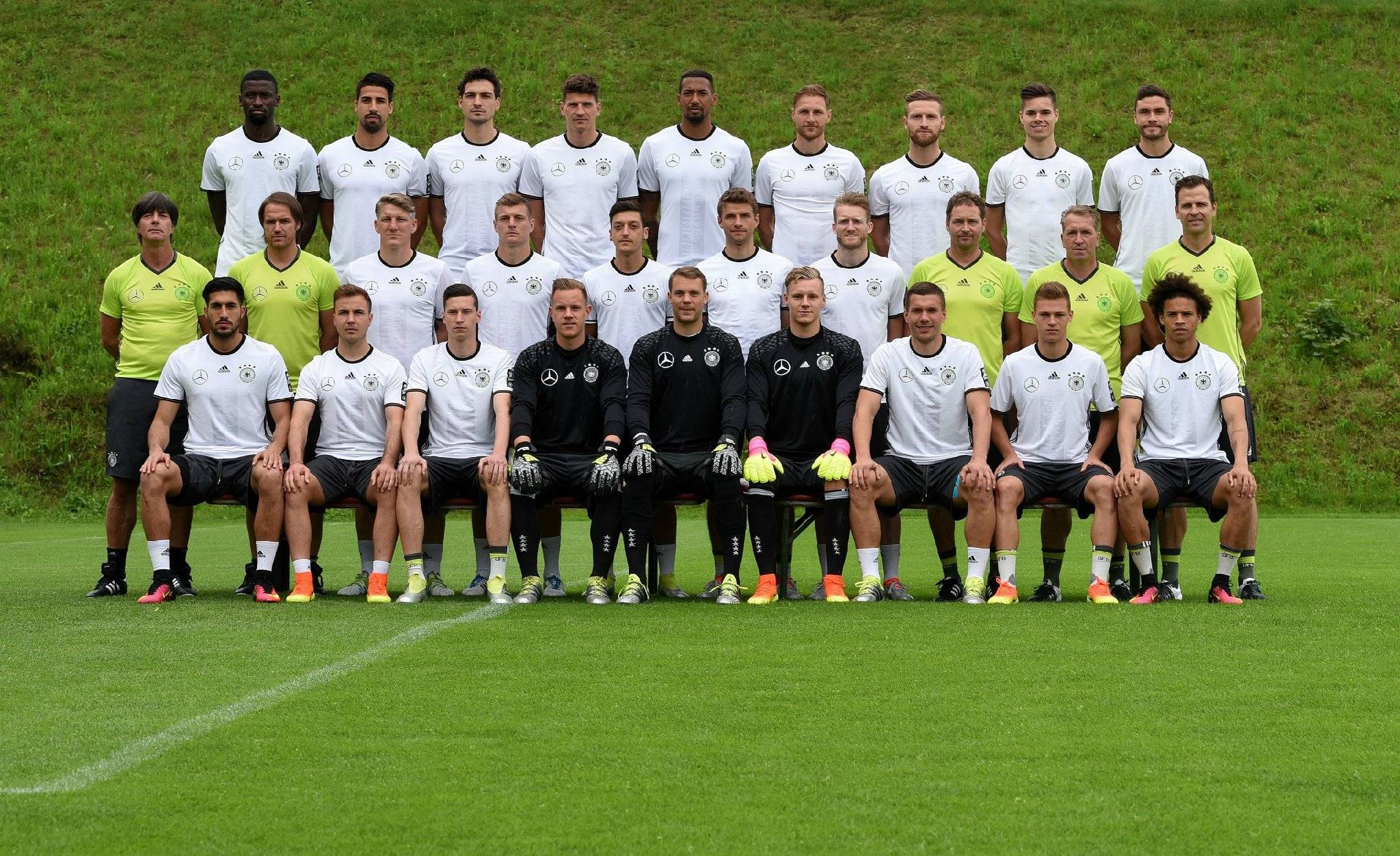 德国大胜，将士气高昂迎接淘汰赛的简单介绍