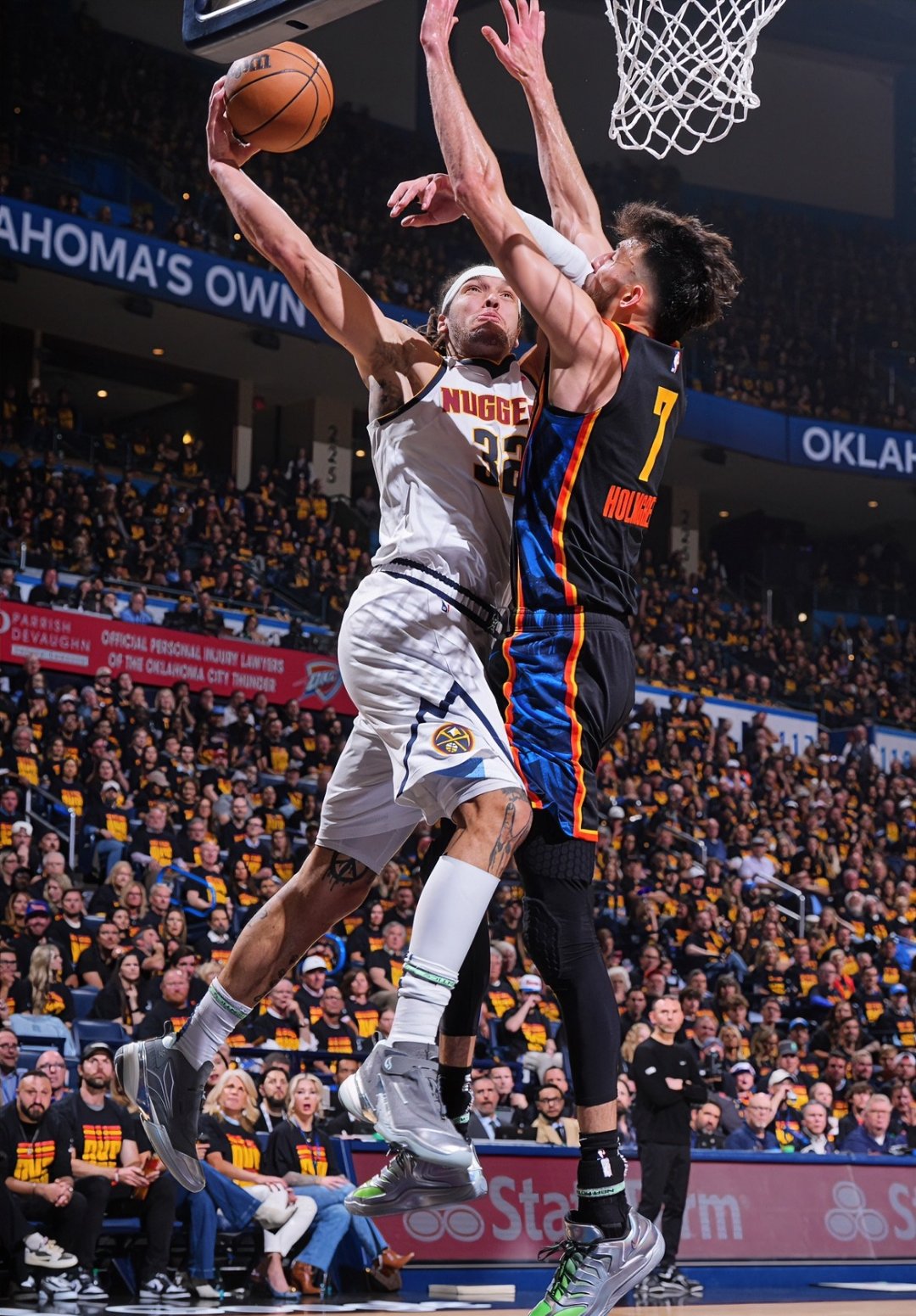 美国篮球职业赛事中一支劲旅再次问鼎的简单介绍 美国篮球职业赛事中一支劲旅再次问鼎的简单介绍