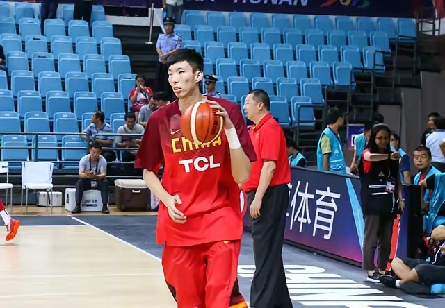 北京男篮大胜浙江扩大胜场优势 北京男篮大胜浙江扩大胜场优势