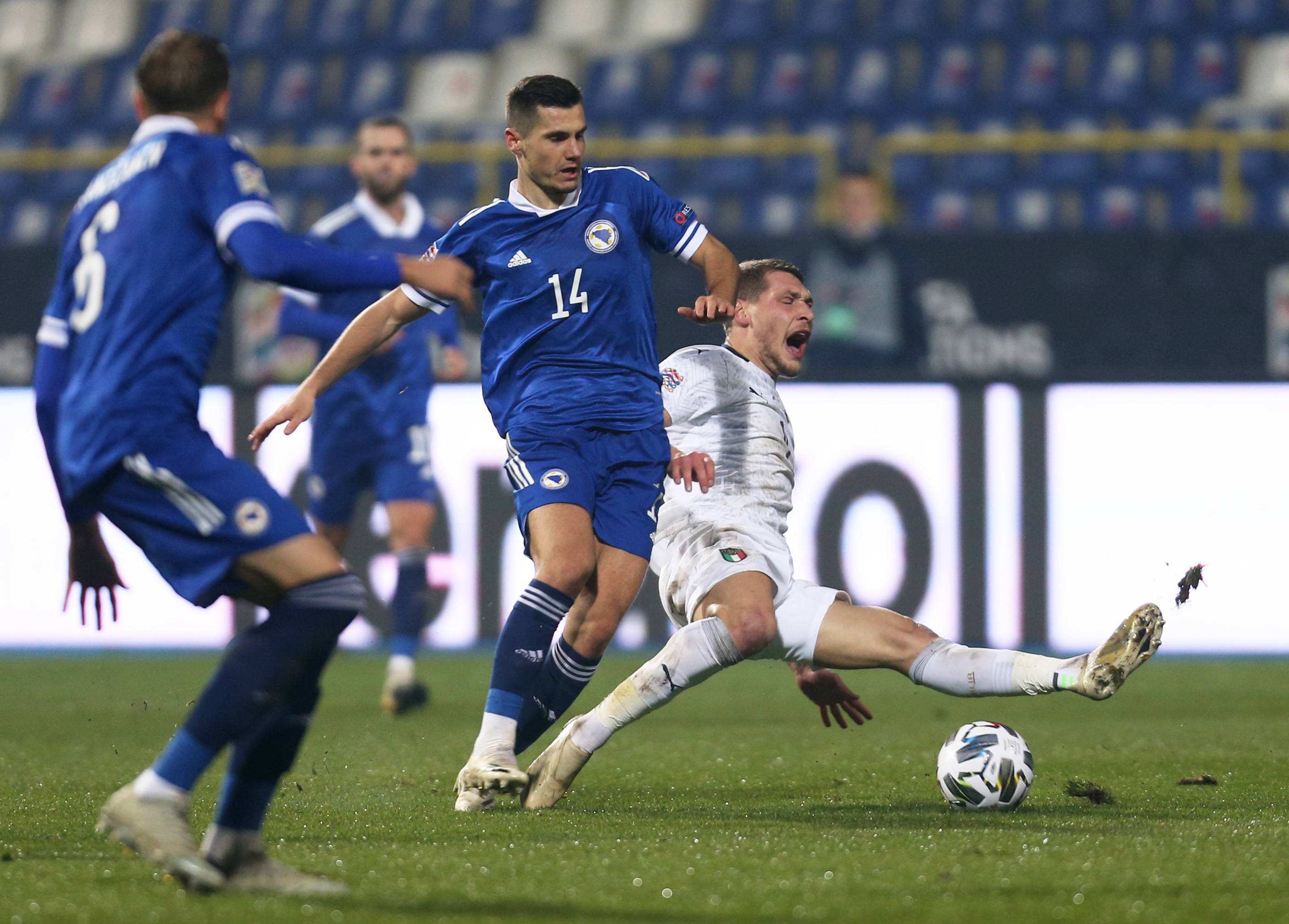 包含匈牙利队逆袭出线,情绪高涨备战的词条 包含匈牙利队逆袭出线,情绪高涨备战的词条