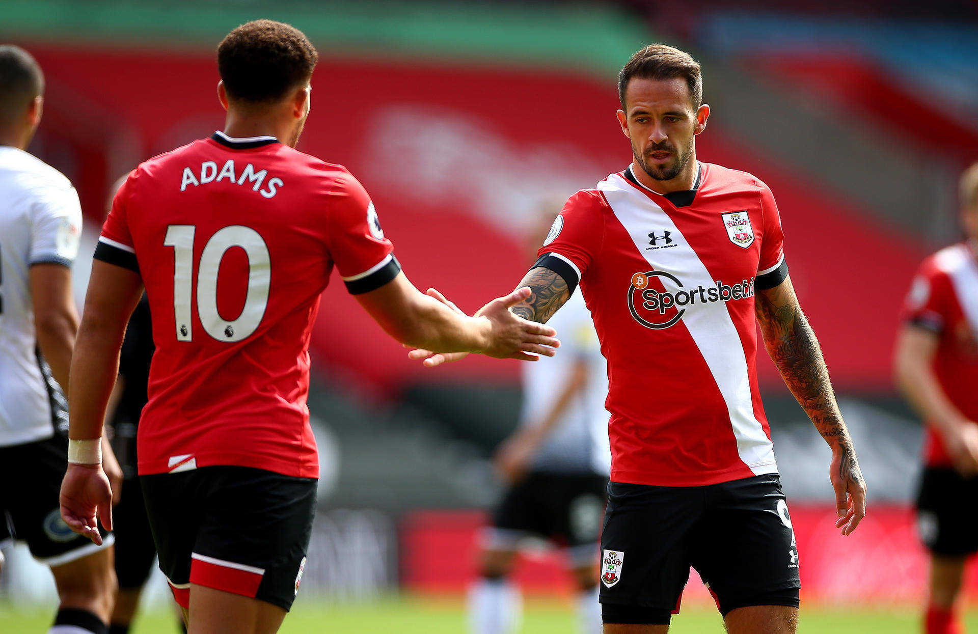 南安普顿客场逆袭,惊险取得关键胜利 南安普顿客场逆袭,惊险取得关键胜利