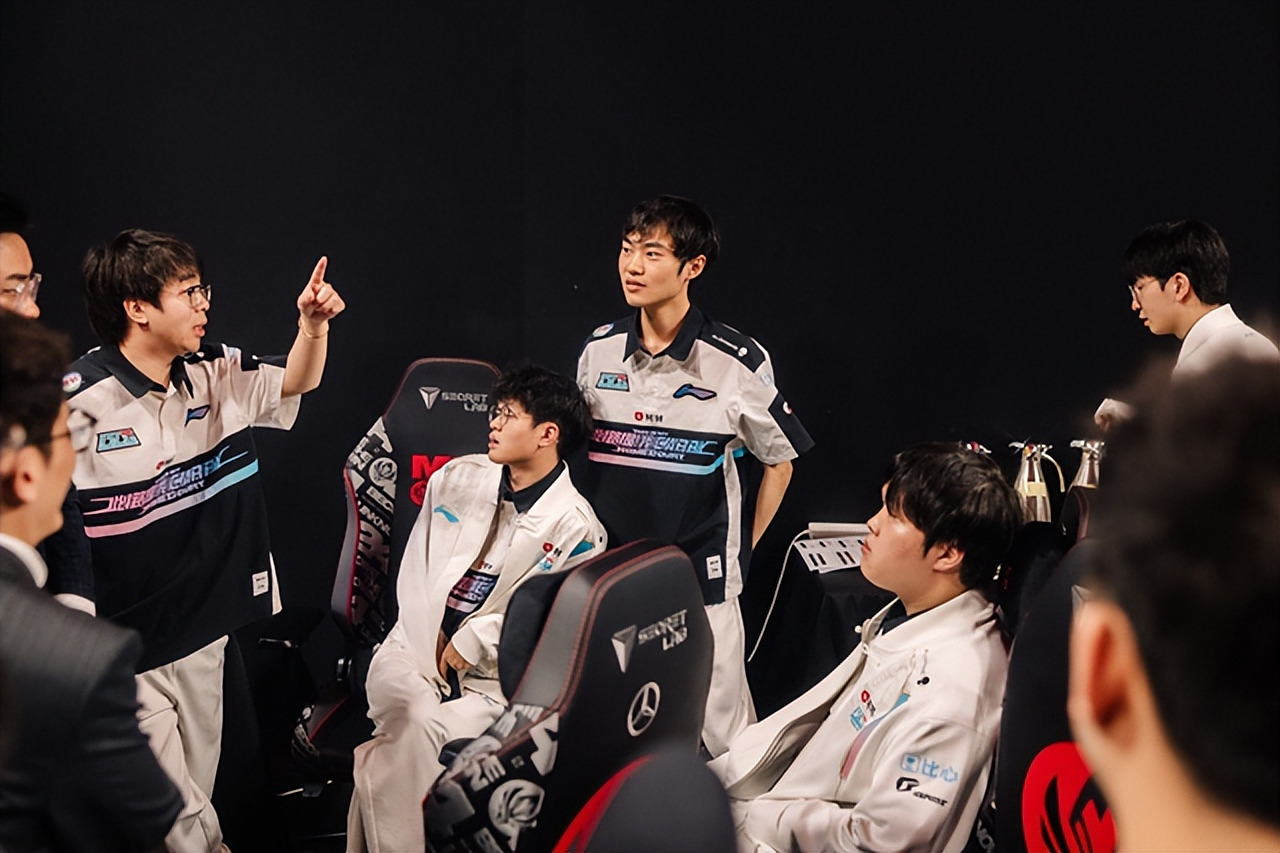 G2绝杀HKA，Faker打出惊人五杀入围赛3:0（首尔）