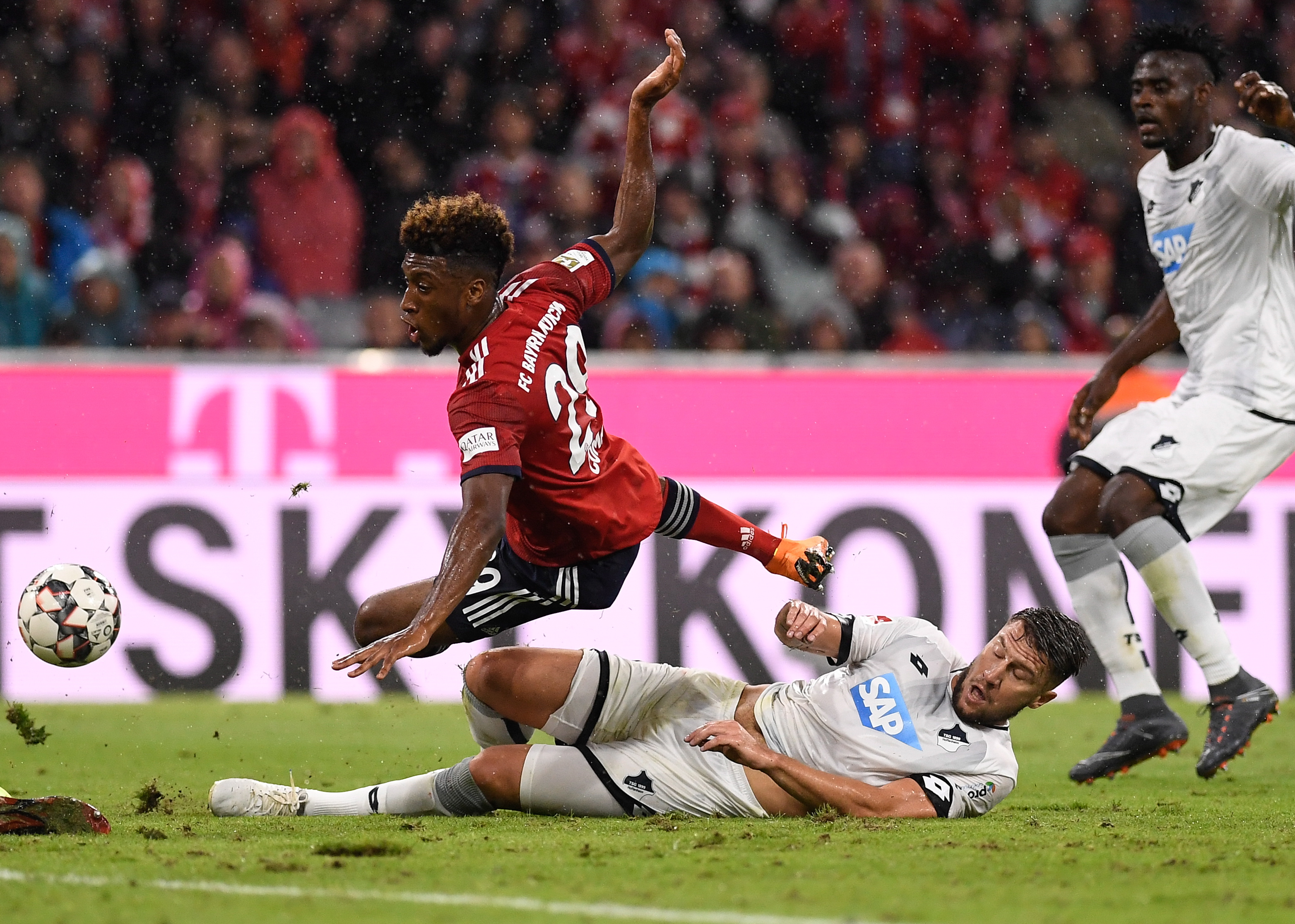 霍芬海姆主场大胜，终结连平局面