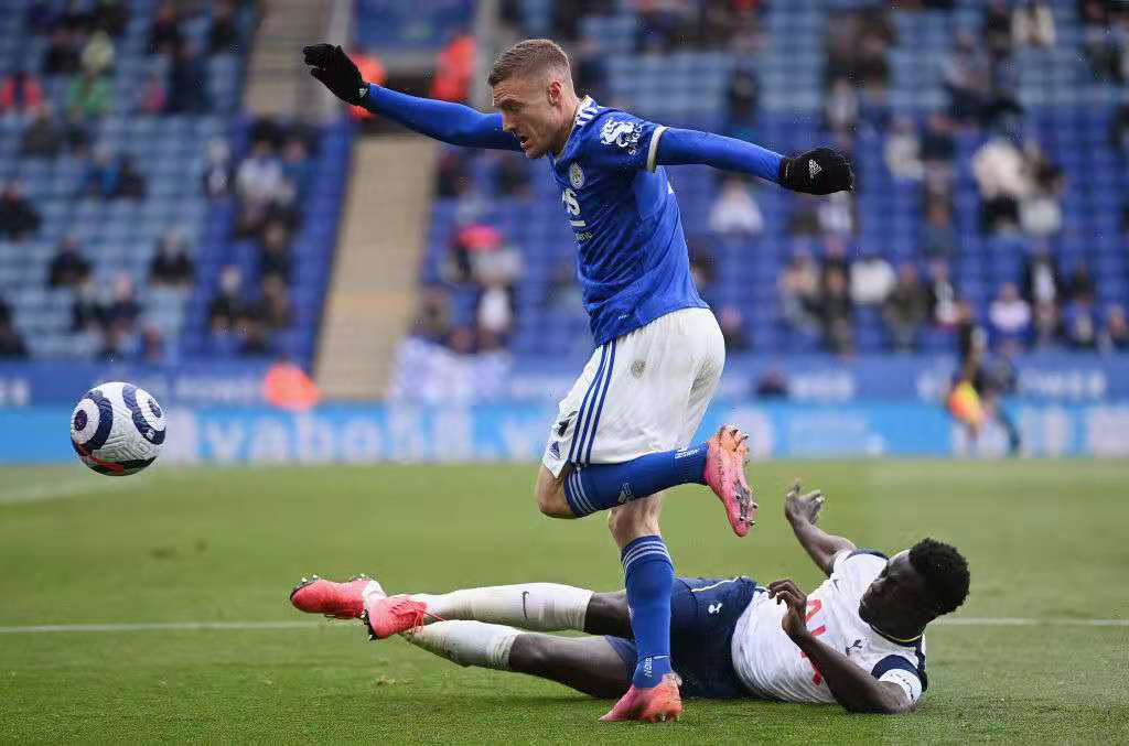 热刺客场逆转，三分收入囊中！的简单介绍