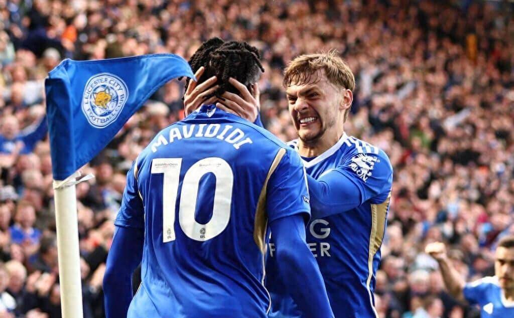 关于莱斯特城大胜，追赶榜首位置！的信息