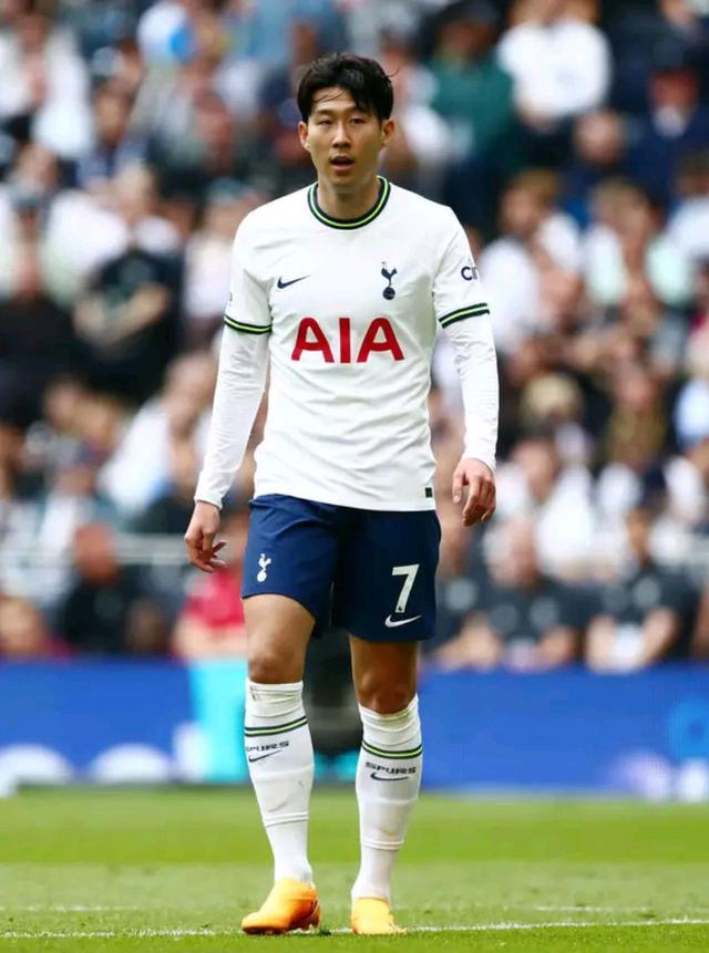 关于亚洲明星球员签约欧洲俱乐部,打造新纪录的信息 关于亚洲明星球员签约欧洲俱乐部,打造新纪录的信息