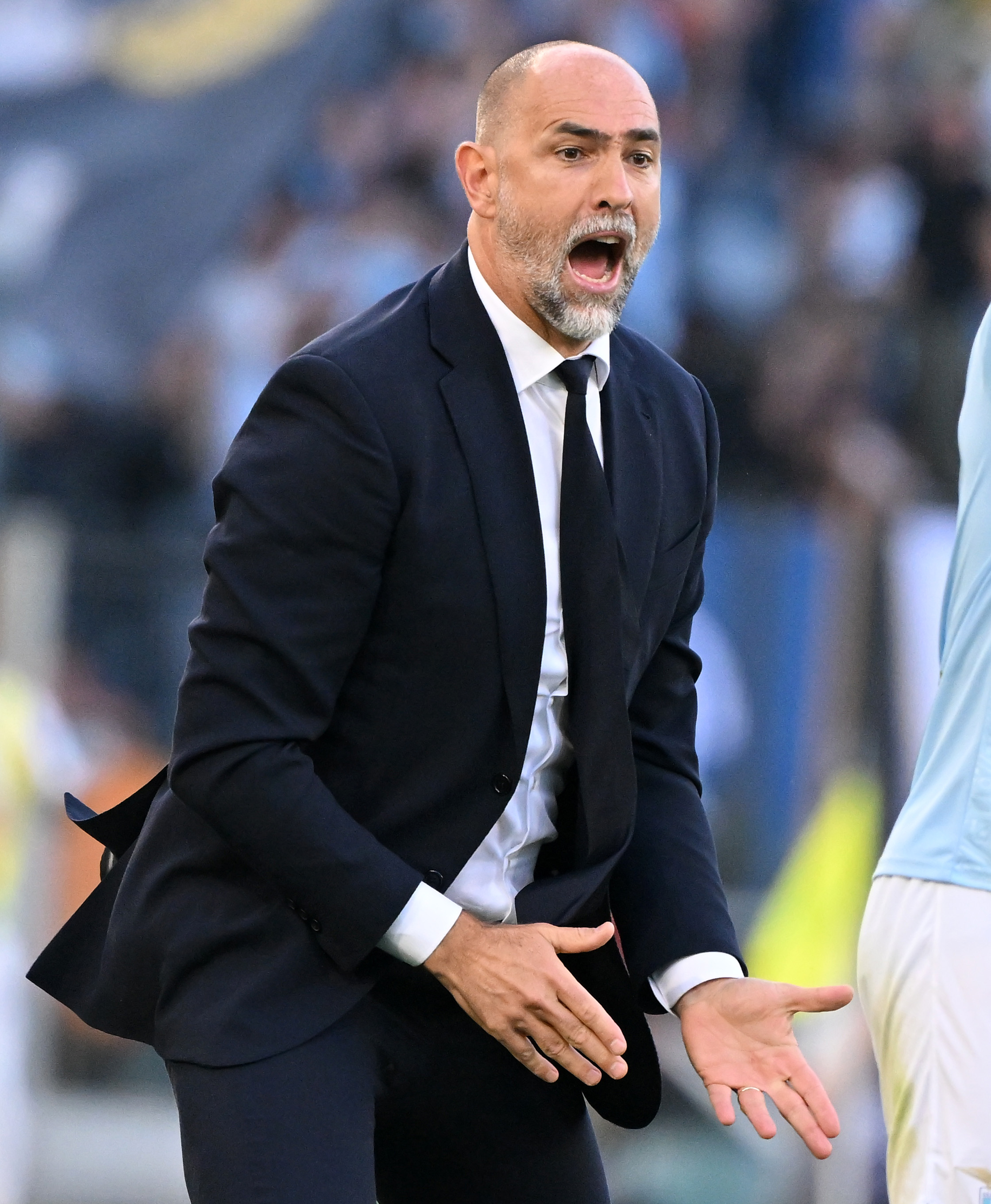 包含尤文图斯客场战平拉齐奥，领先优势缩小的词条