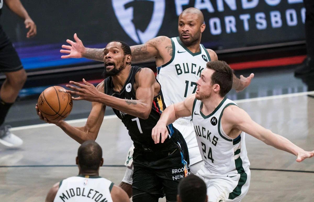 巨人击败篮网,豪取连胜 巨人击败篮网,豪取连胜