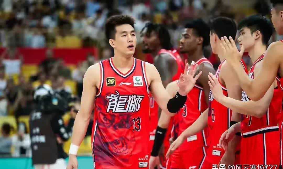 中国男篮血洗波兰男篮，艾顿惊艳世界的简单介绍
