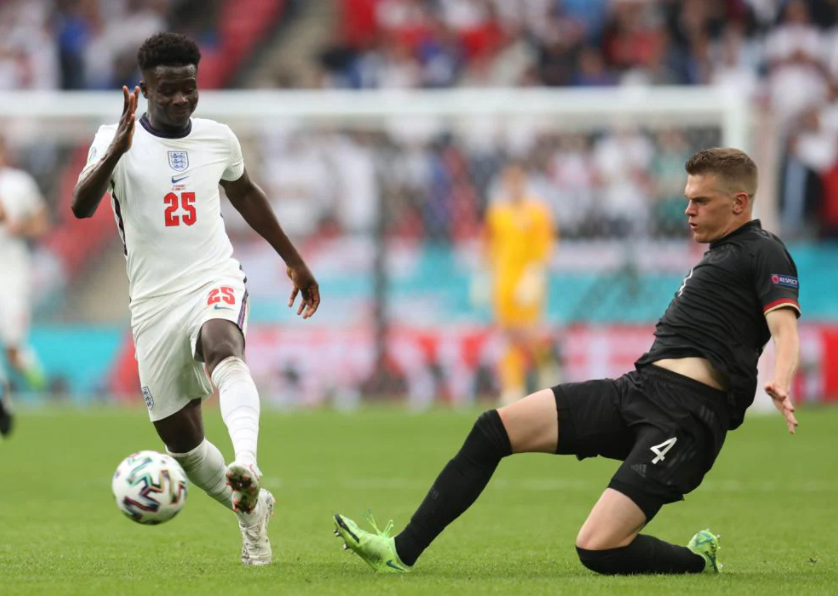 关于中国羽毛球队绝杀英格兰羽毛球队，辛杜高光表现的信息