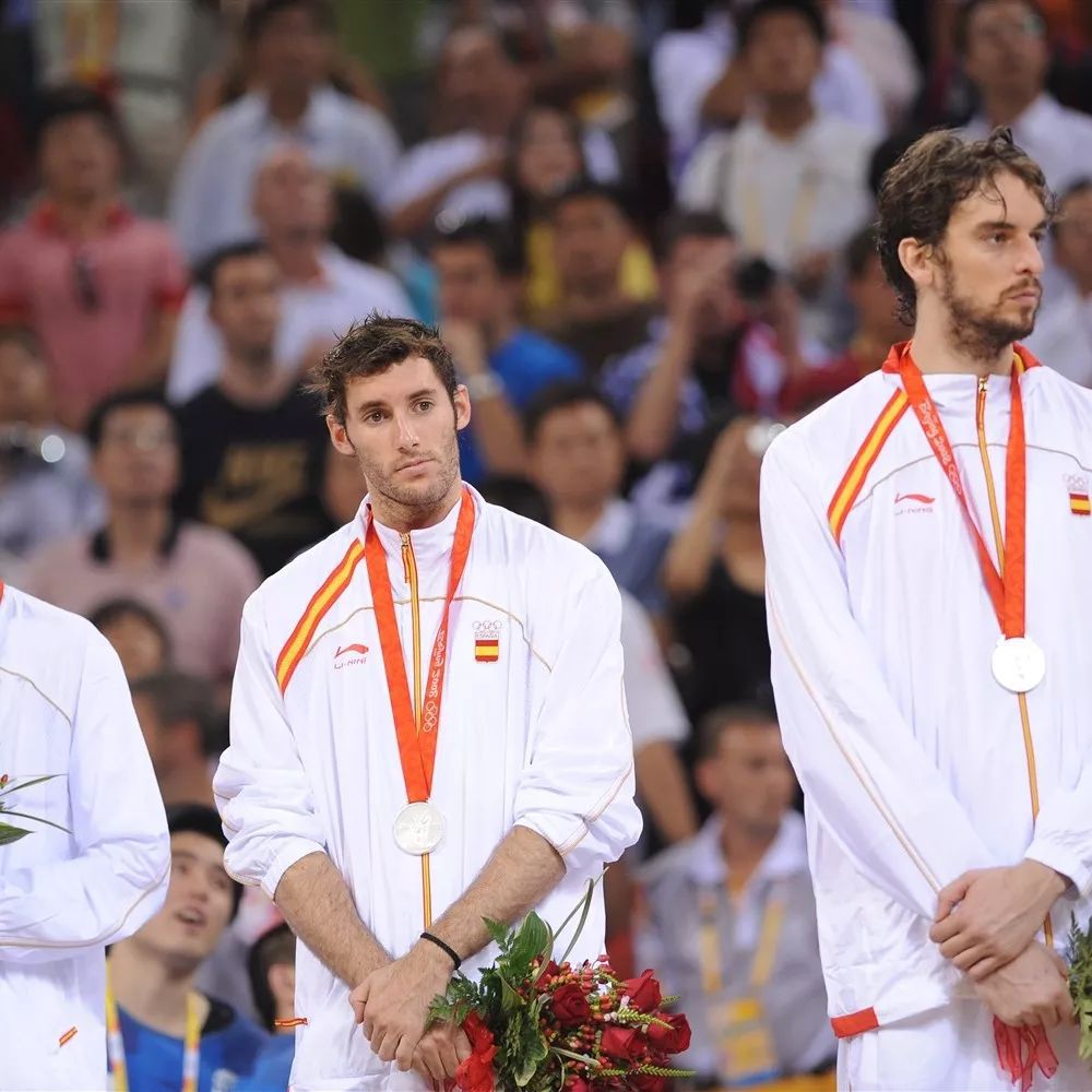 西班牙男篮力克日本男篮，保罗送出助攻的简单介绍