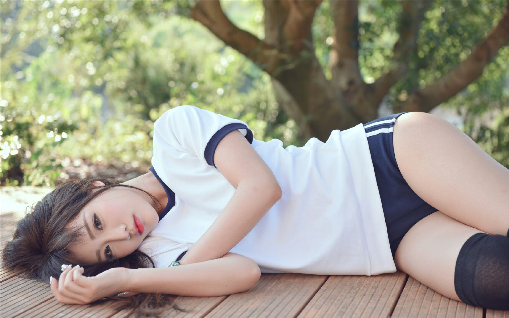 丹麦完胜巴黎，当托尼的节奏成为球场上的无形囚笼