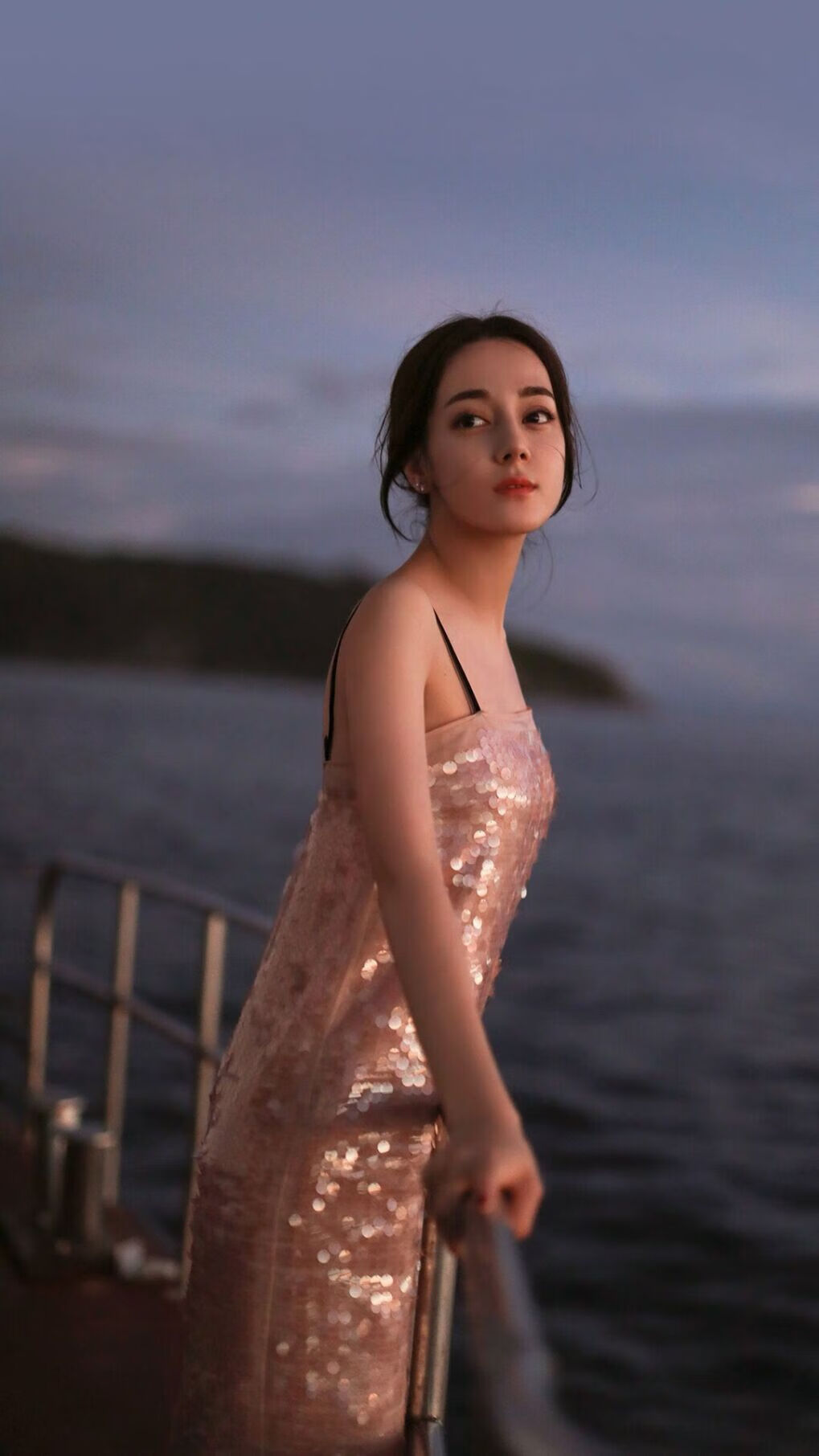 突破与团队,当塔图姆的尖刀遇上湖人的铁壁