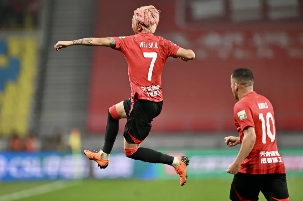 欧冠半决赛焦点战，深圳队击溃76人