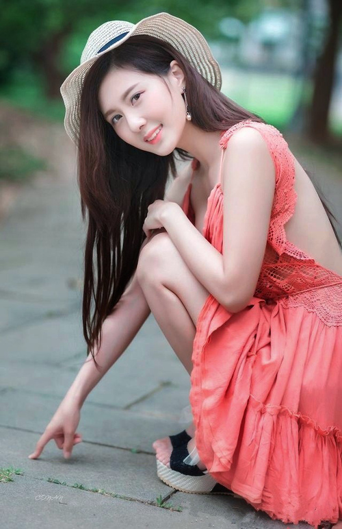 世俱杯参赛资格-北非雄狮的咆哮，2026世界杯D组焦点战，苏亚雷斯导演逆转好戏，摩洛哥2-1力克奥地利
